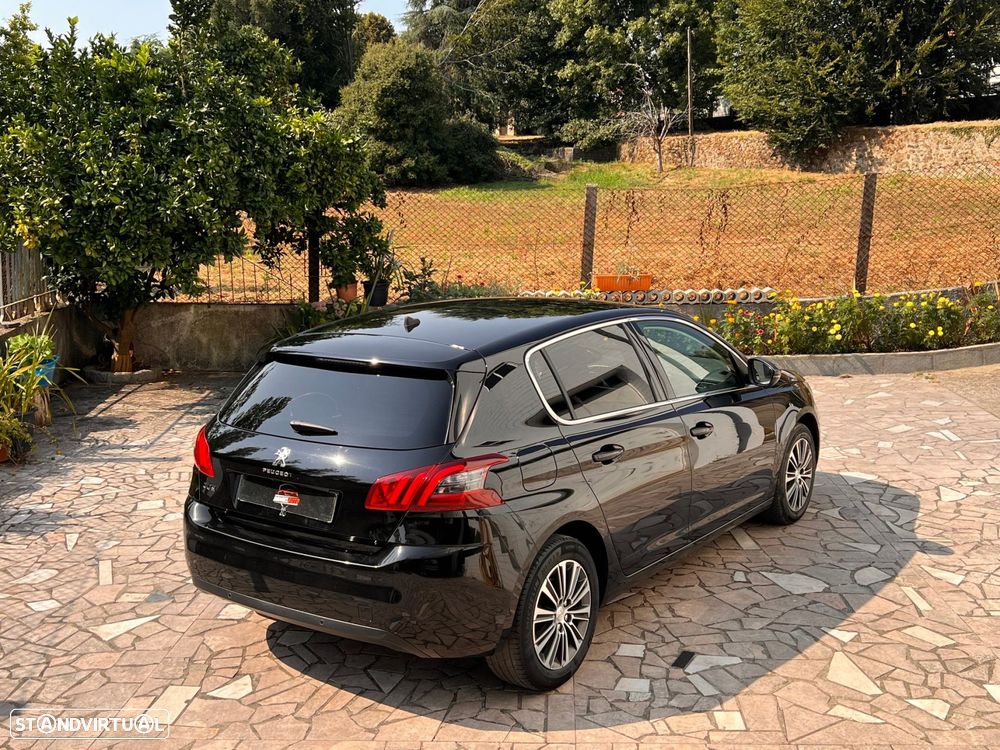 Peugeot 308 1.2 PureTech Allure - 12