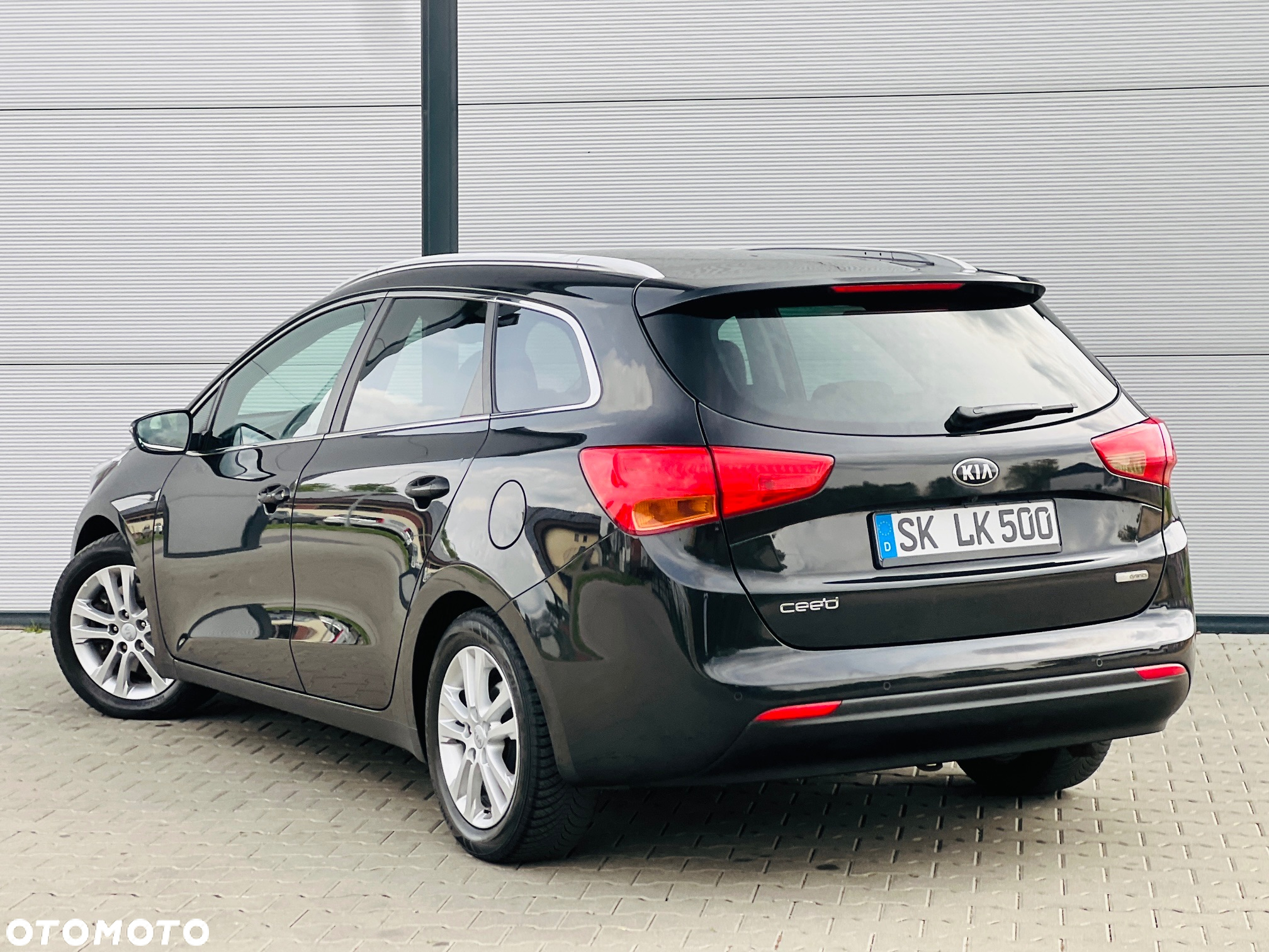 Kia Ceed 1.6 CRDi 128 ISG SW Platinum Edition - 22