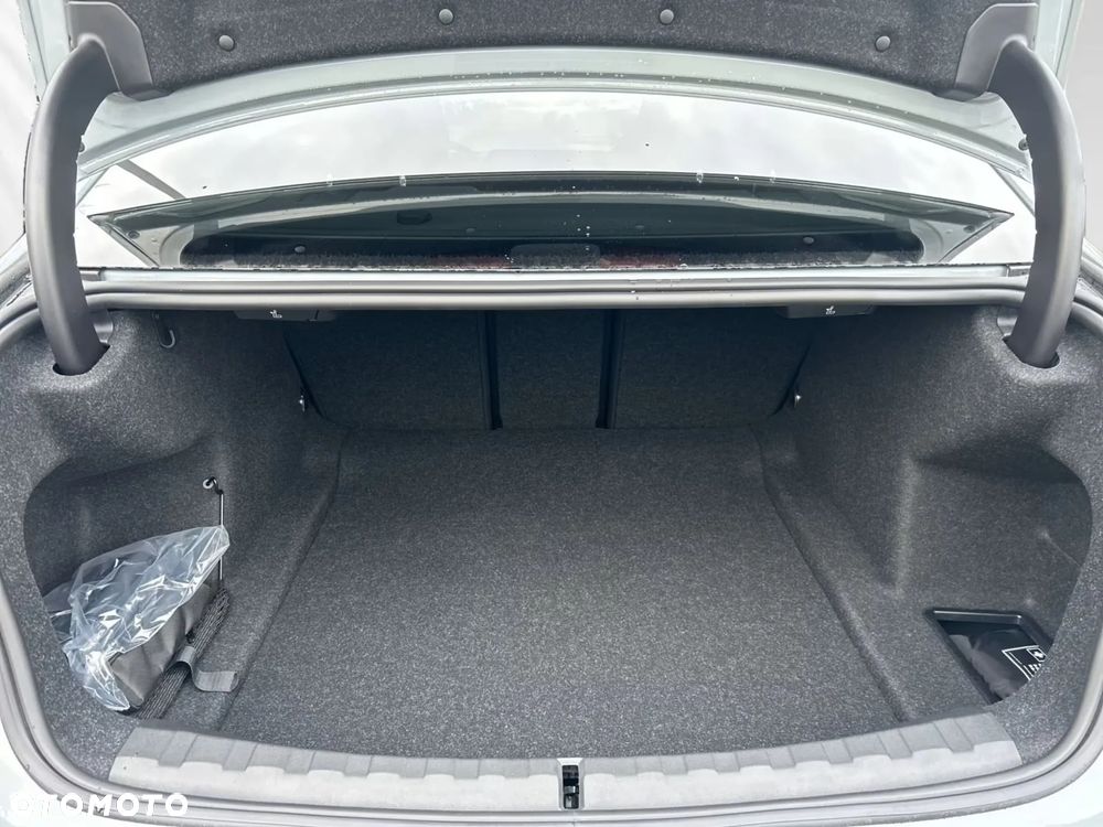 BMW Seria 3 320i xDrive M Sport - 29