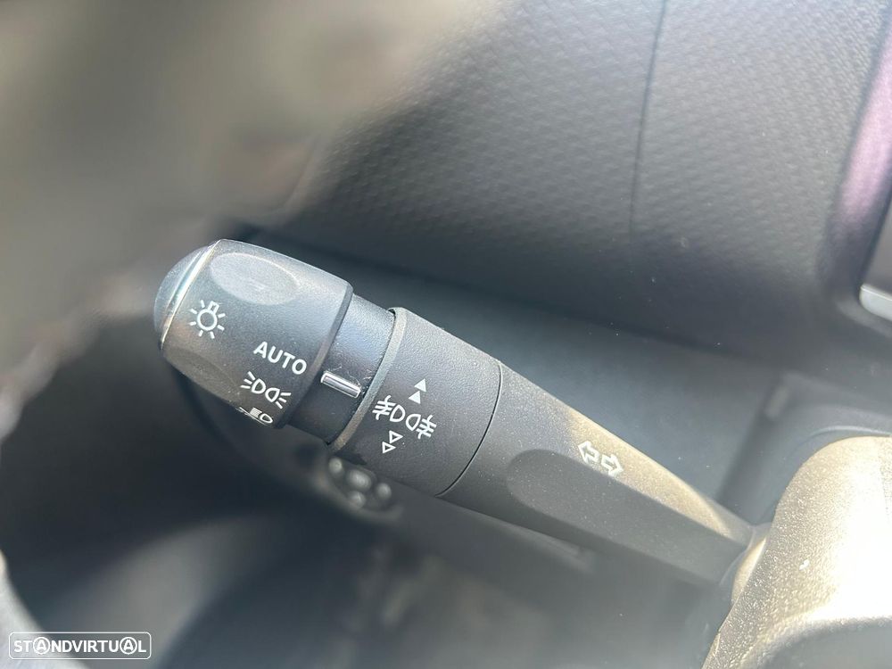 Citroën e-C4 50 kWh Shine - 10