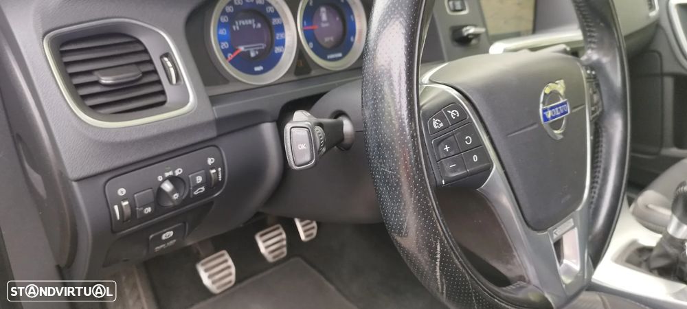 Volvo V60 2.0 D3 R-Design Momentum - 16