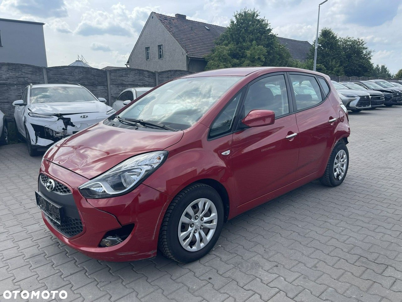 Hyundai ix20 1.6 blue YES - 4