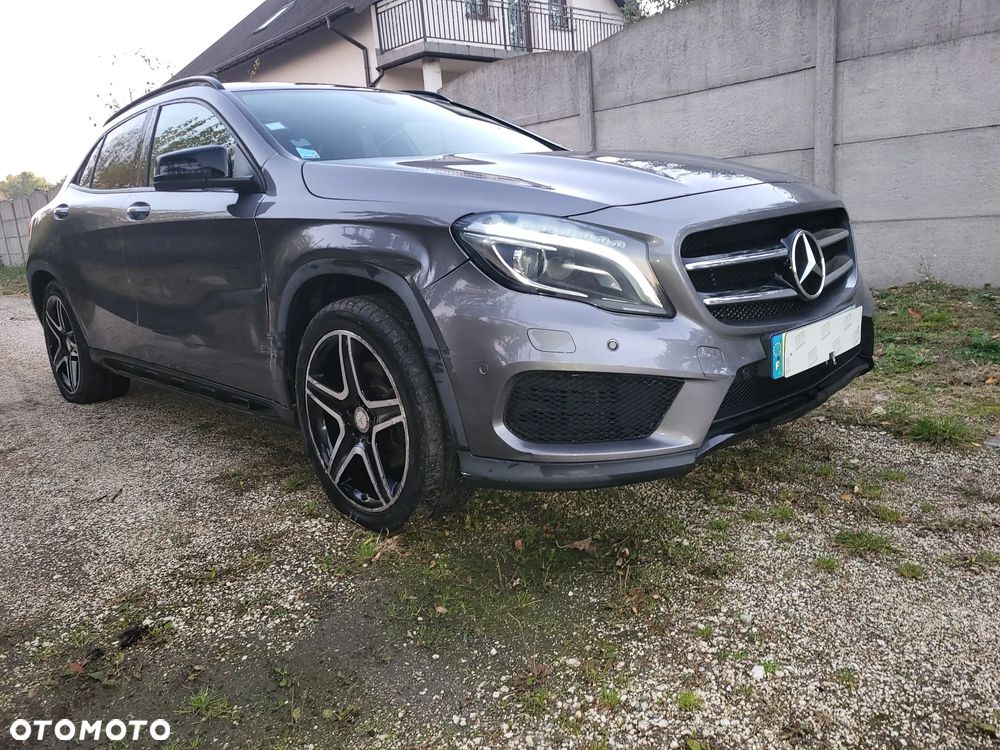 Mercedes-Benz Gla 2015 photo 2