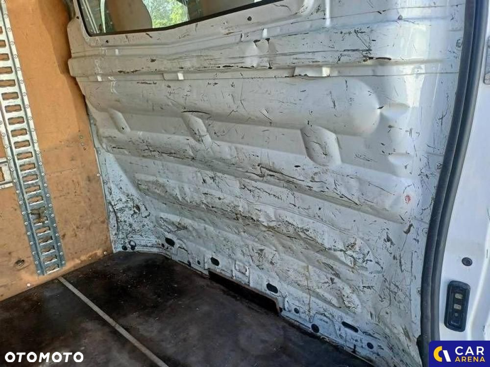 Renault Trafic - 13