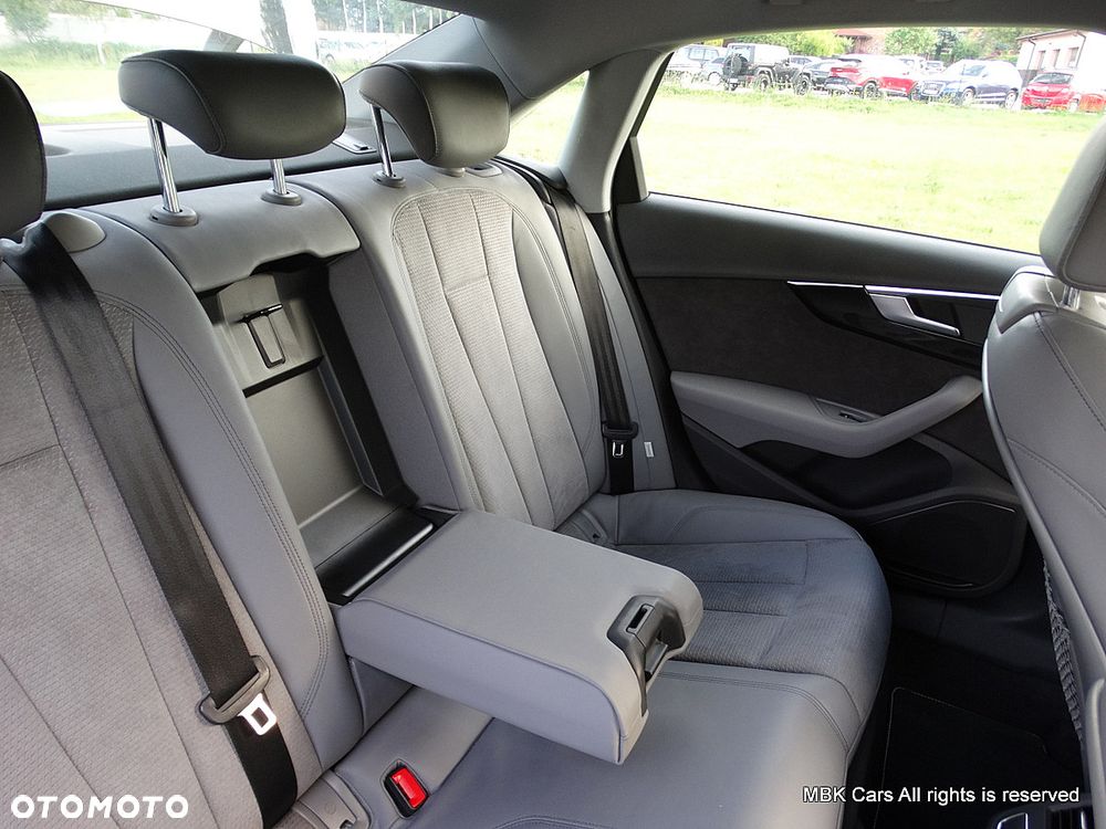 Audi A4 Limousine 40 TDI S tronic S line - 33