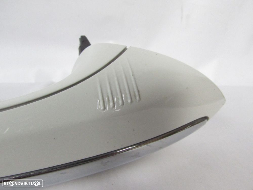 Punho da porta Esquerdo/Trás Seminovo/ Original BMW 7 (F01, F02, F03, F04)/BMW 5... - 2