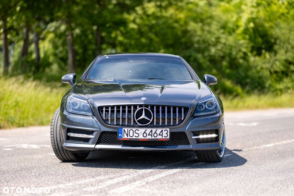 Mercedes-Benz SLK 250 CGI - 12