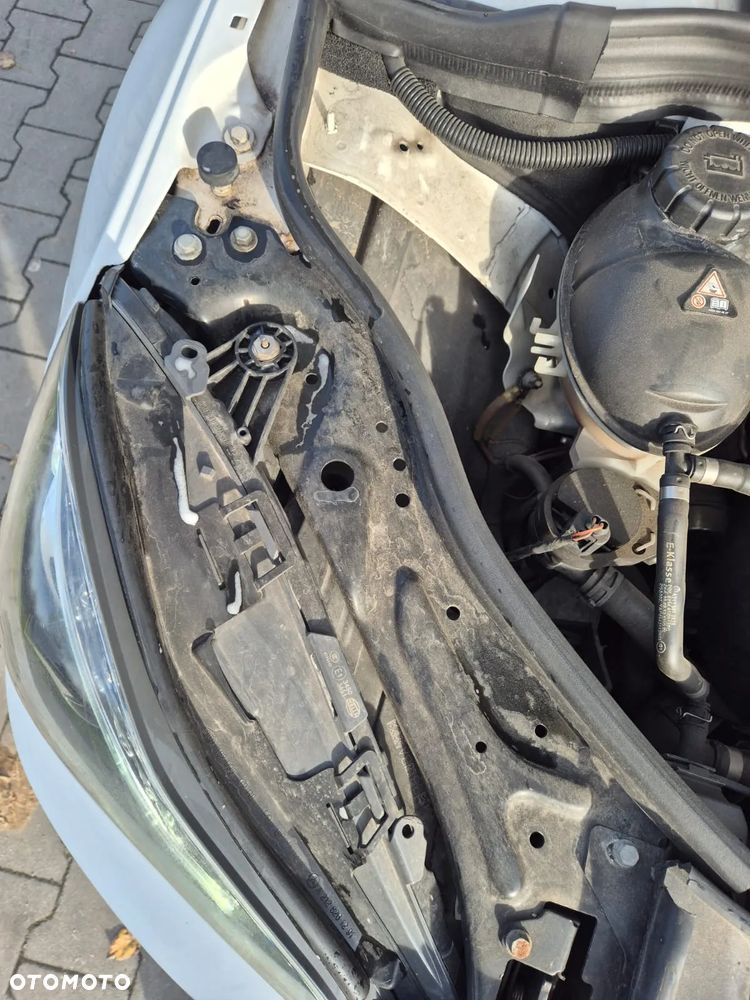 Mercedes-Benz Klasa E 220 BlueTEC 4-Matic Classic - 17