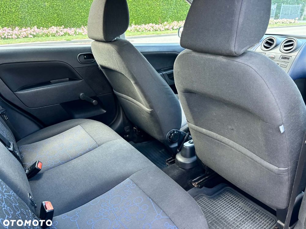 Ford Fiesta 1.3 - 8