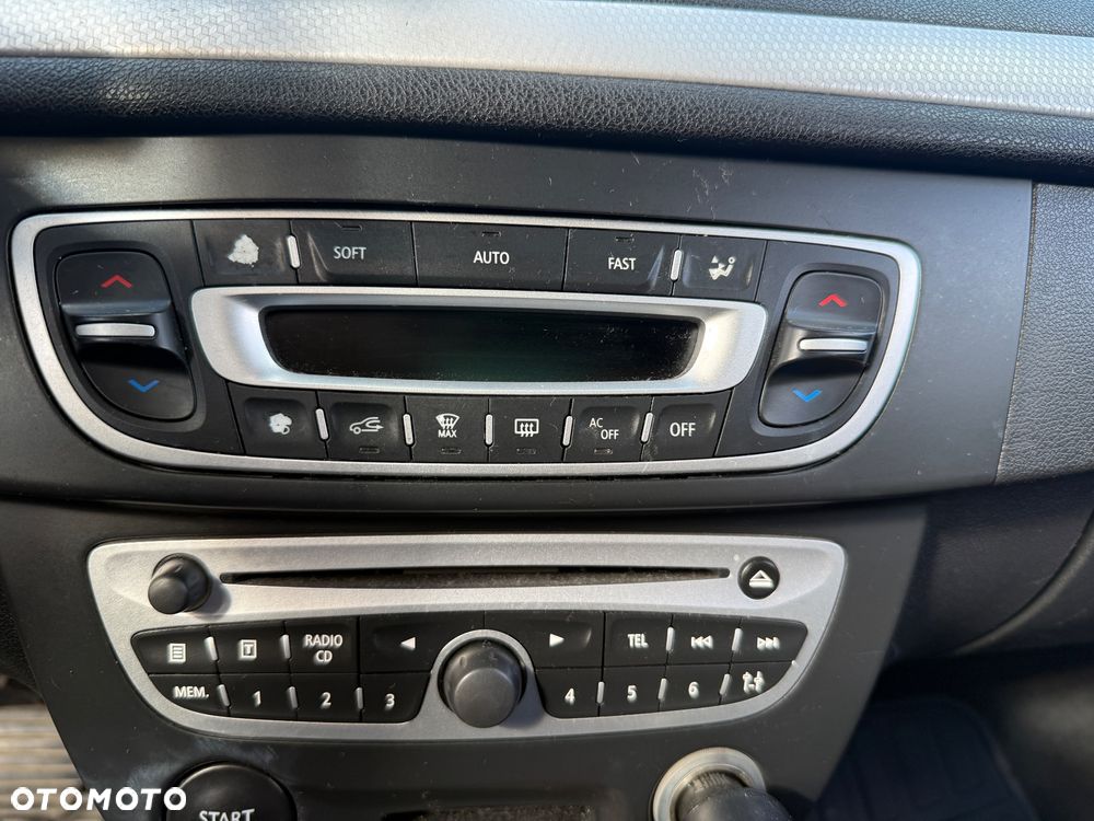 Renault Megane 1.5 dCi Dynamique - 7