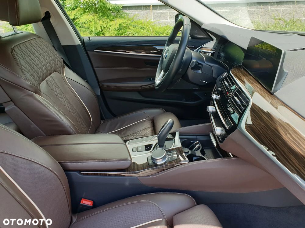 BMW Seria 5 530e iPerformance xDrive Luxury Line - 21