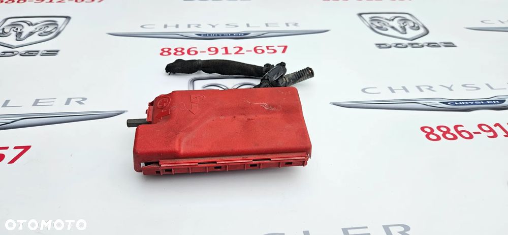 Chrysler Pacifica 2016- 3.6 V6 Skrzynka bezpieczników BSI Klema plusowa + Przekaźniki P68260128AB 68260128AB - 3