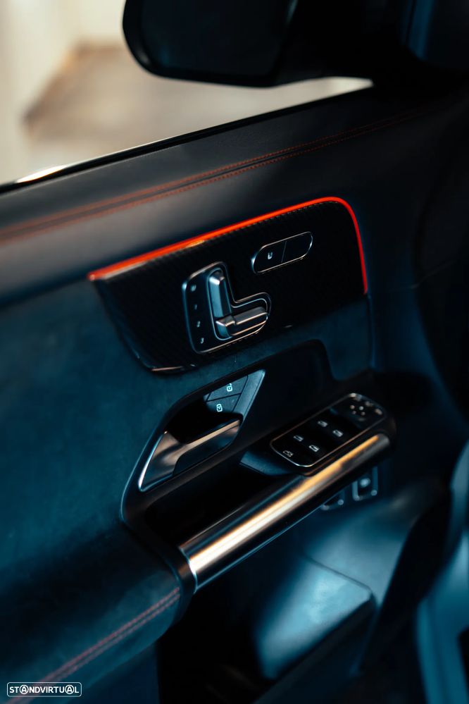 Mercedes-Benz GLA 250 e 8G-DCT AMG Line - 21