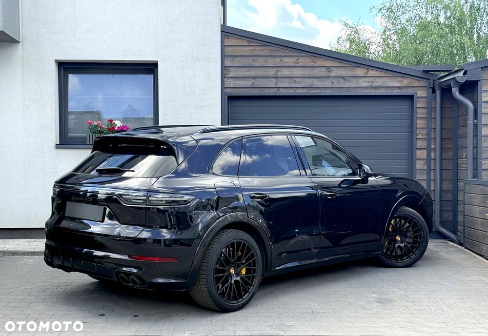 Porsche Cayenne GTS - 9