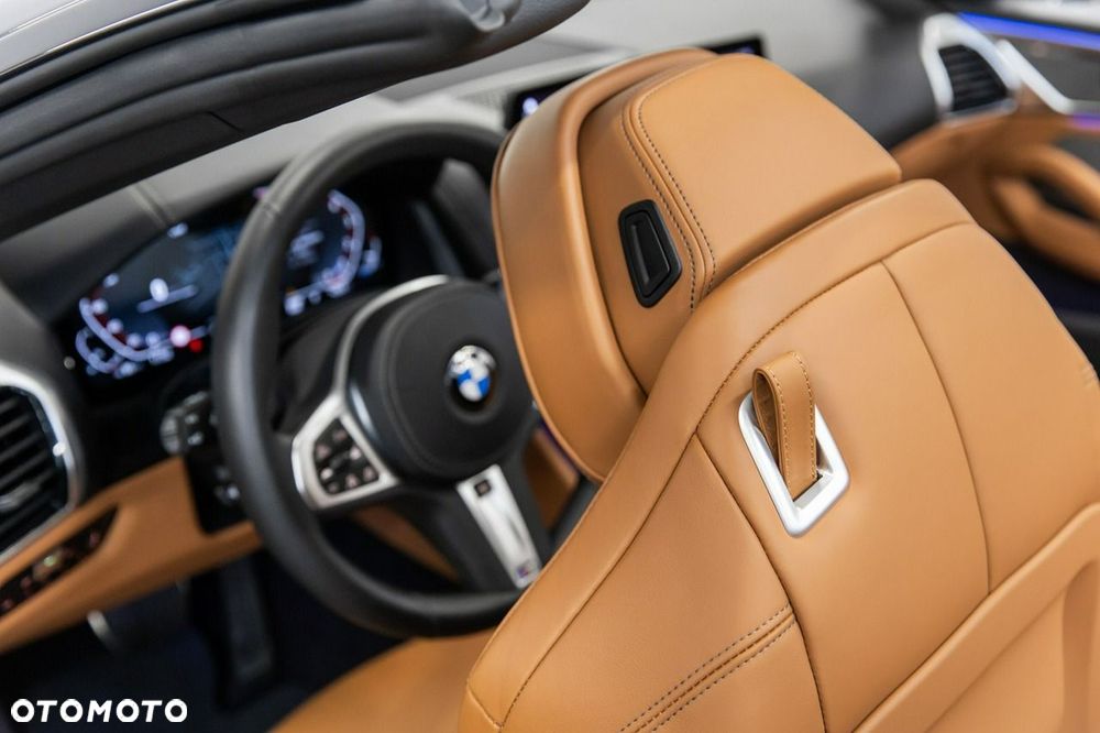 BMW Seria 8 840i - 37