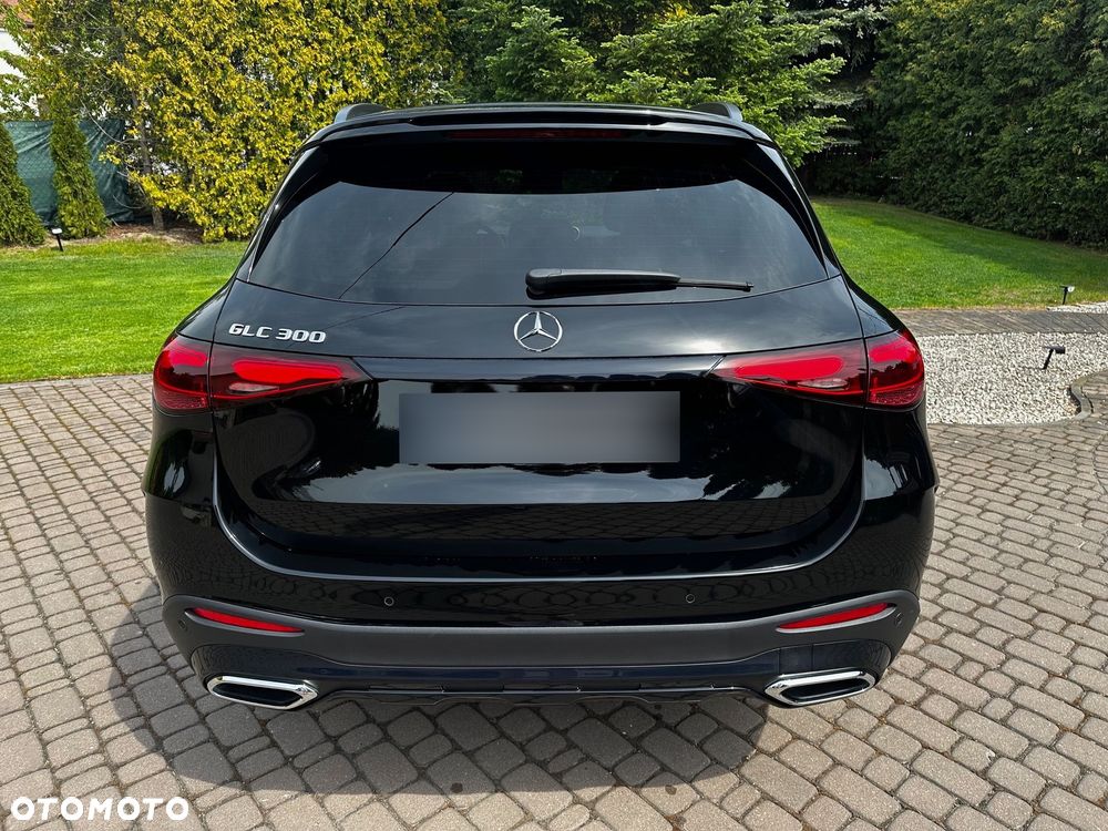 Mercedes-Benz GLC - 9