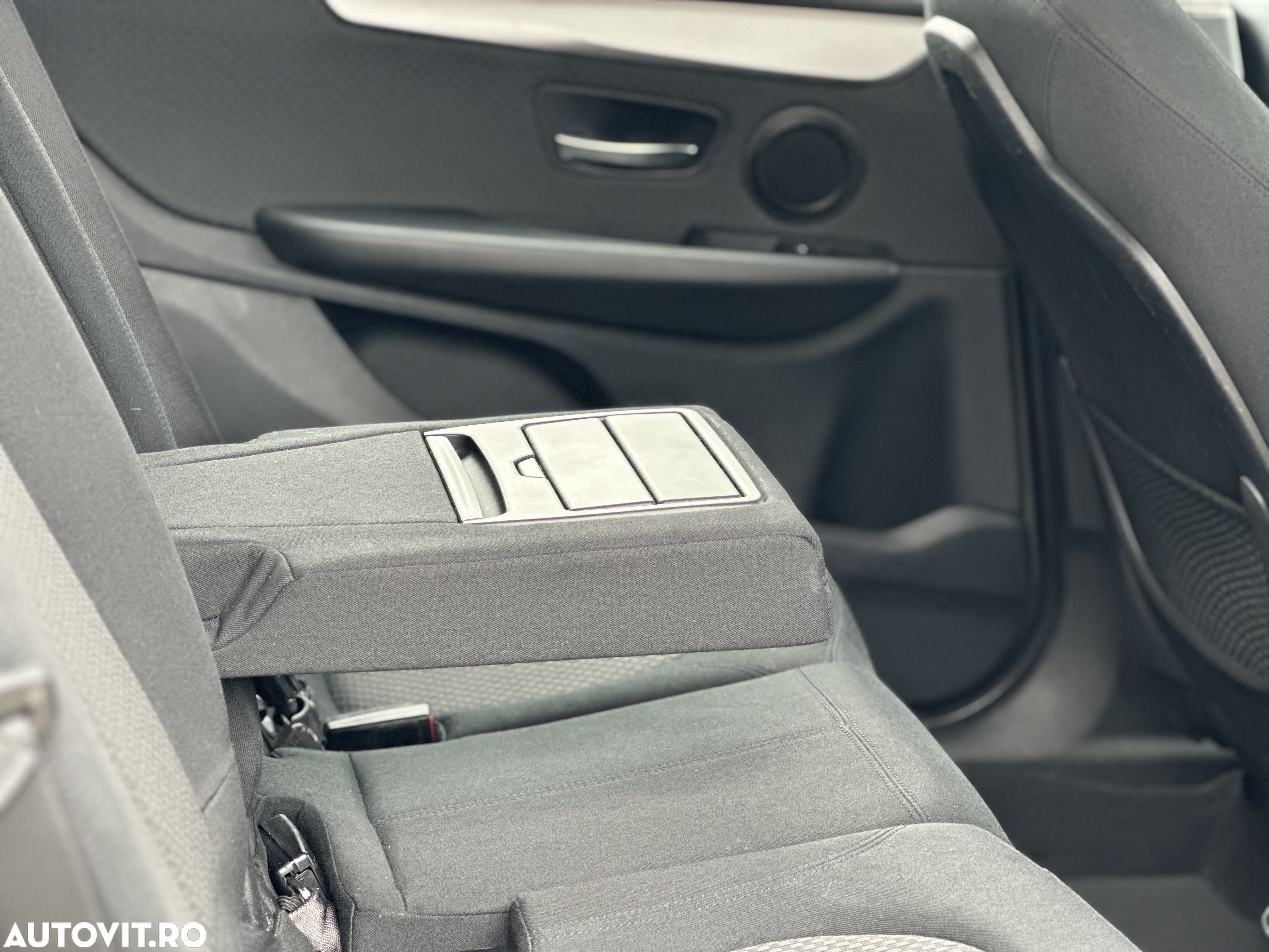 BMW Seria 2 218d Standard - 23