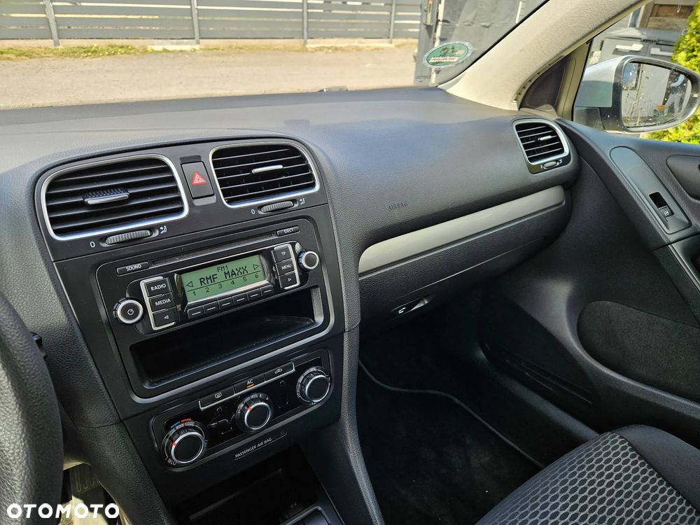 Volkswagen Golf 1.6 Team - 16