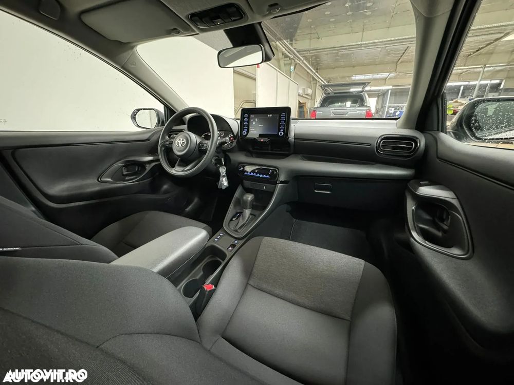 Toyota Yaris - 9