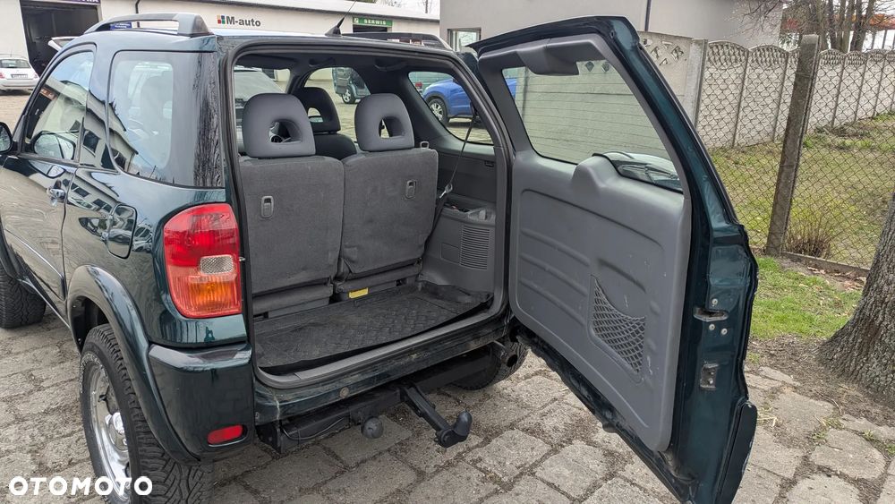 Toyota RAV4 D-4D 4x4 - 14