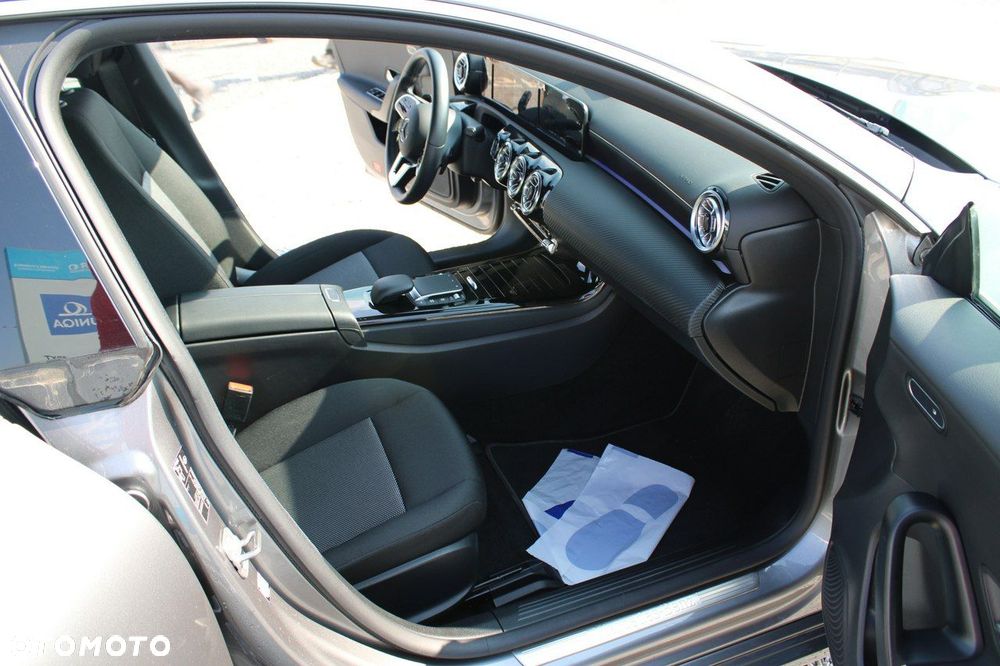 Mercedes-Benz CLA - 31