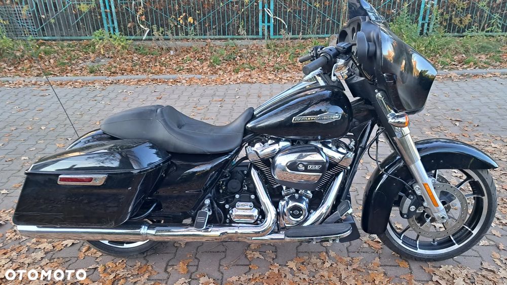 Harley-Davidson Touring Street Glide - 18