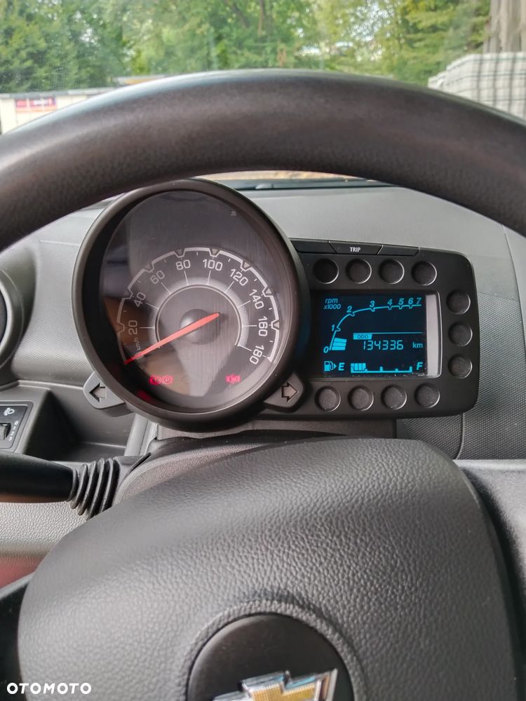 Chevrolet Spark - 28