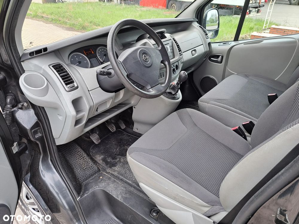 Opel Vivaro - 9