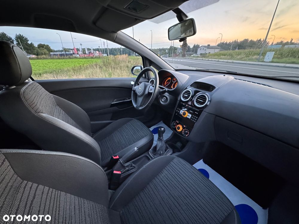 Opel Corsa 1.2 Cosmo - 9