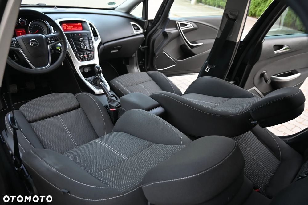 Opel Astra 1.6 Turbo Active - 29