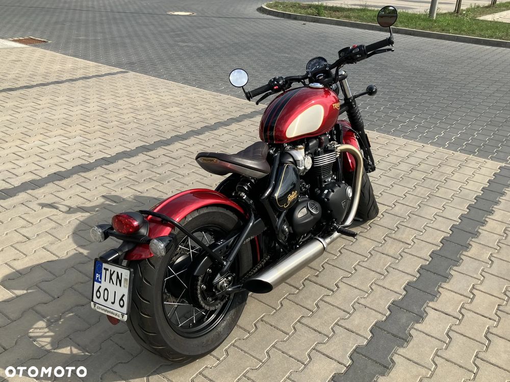 Triumph Bonneville Bobber - 4