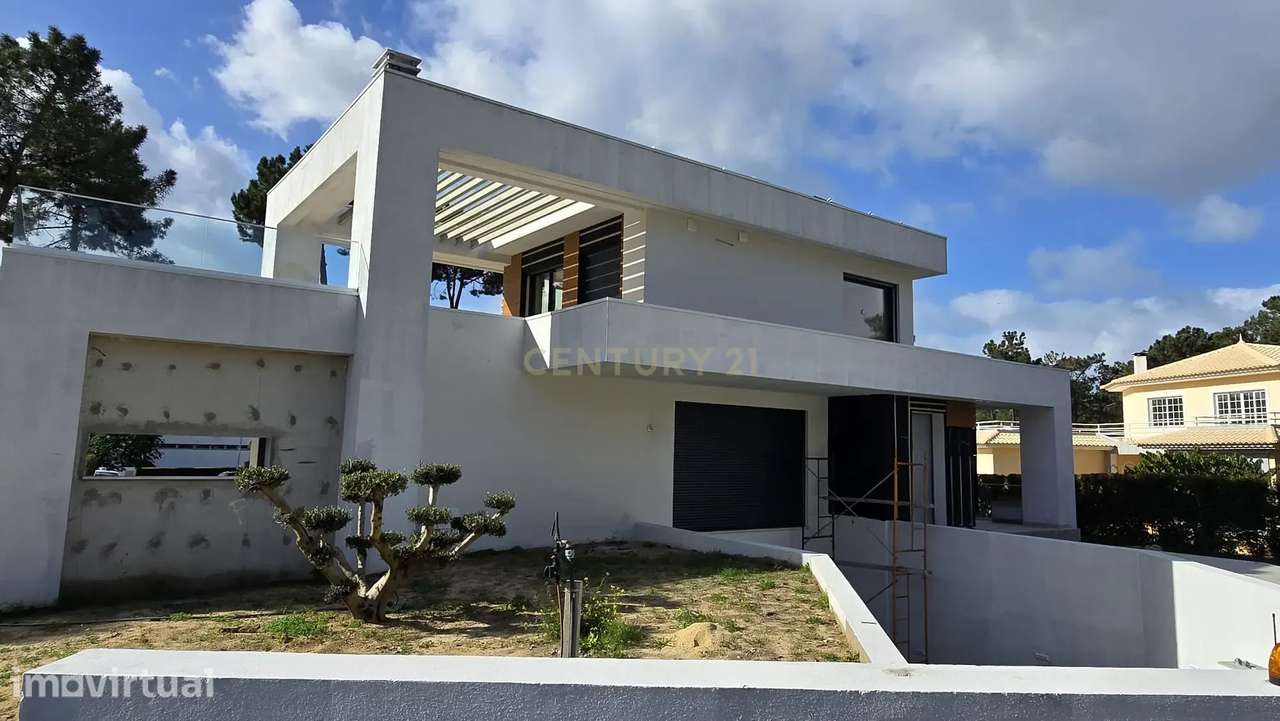 Moradia de luxo na Herdade da Aroeira com piscina transbordante e jacu - Grande imagem: 4/22