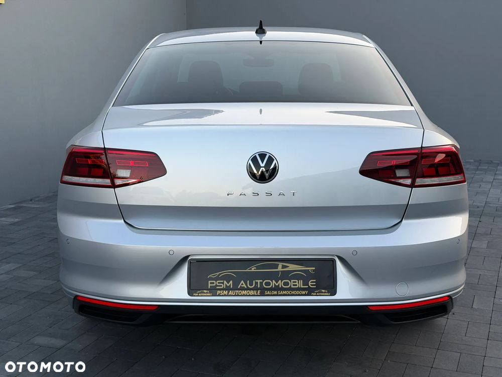 Volkswagen Passat 2.0 TDI EVO Elegance - 9