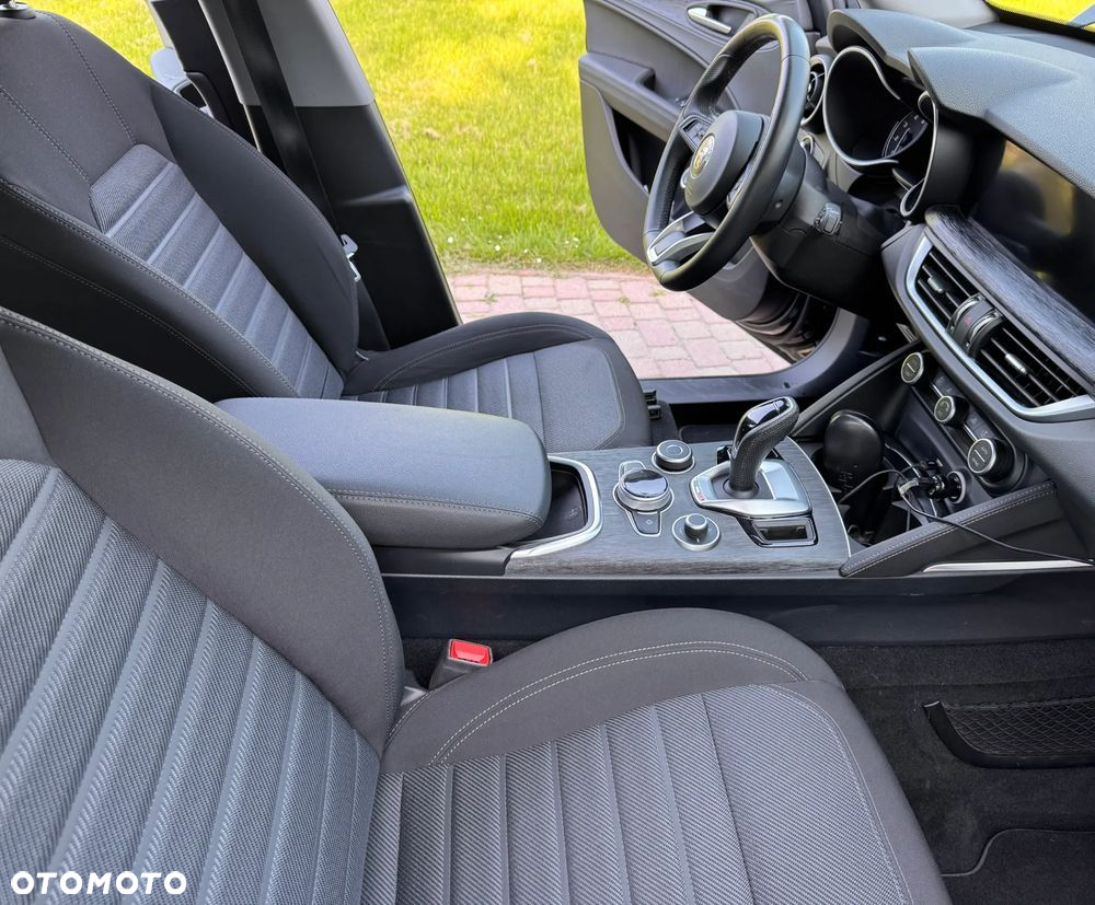 Alfa Romeo Stelvio 2.0 Turbo Q4 - 11