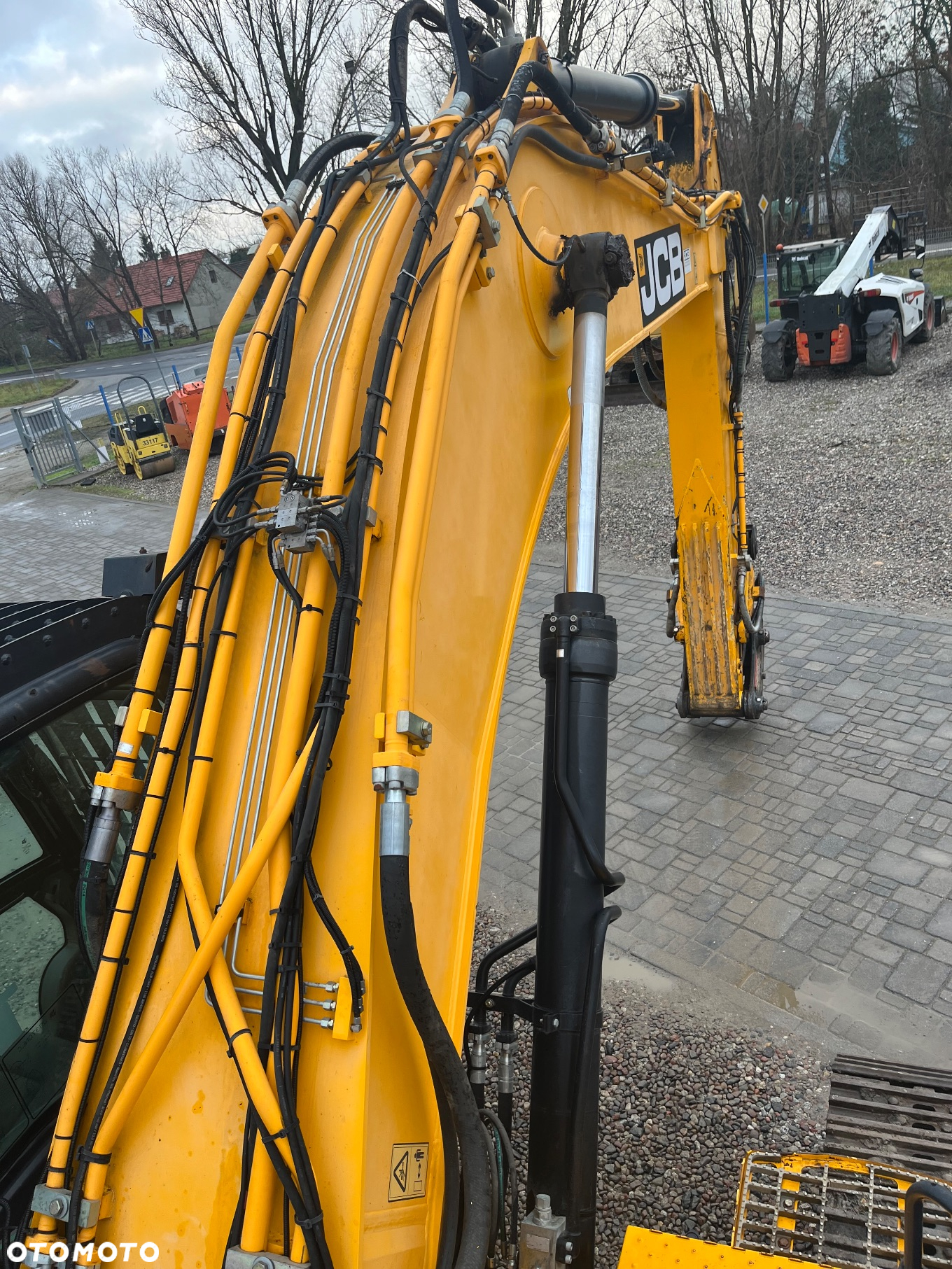 JCB JS370NLC4F - 11