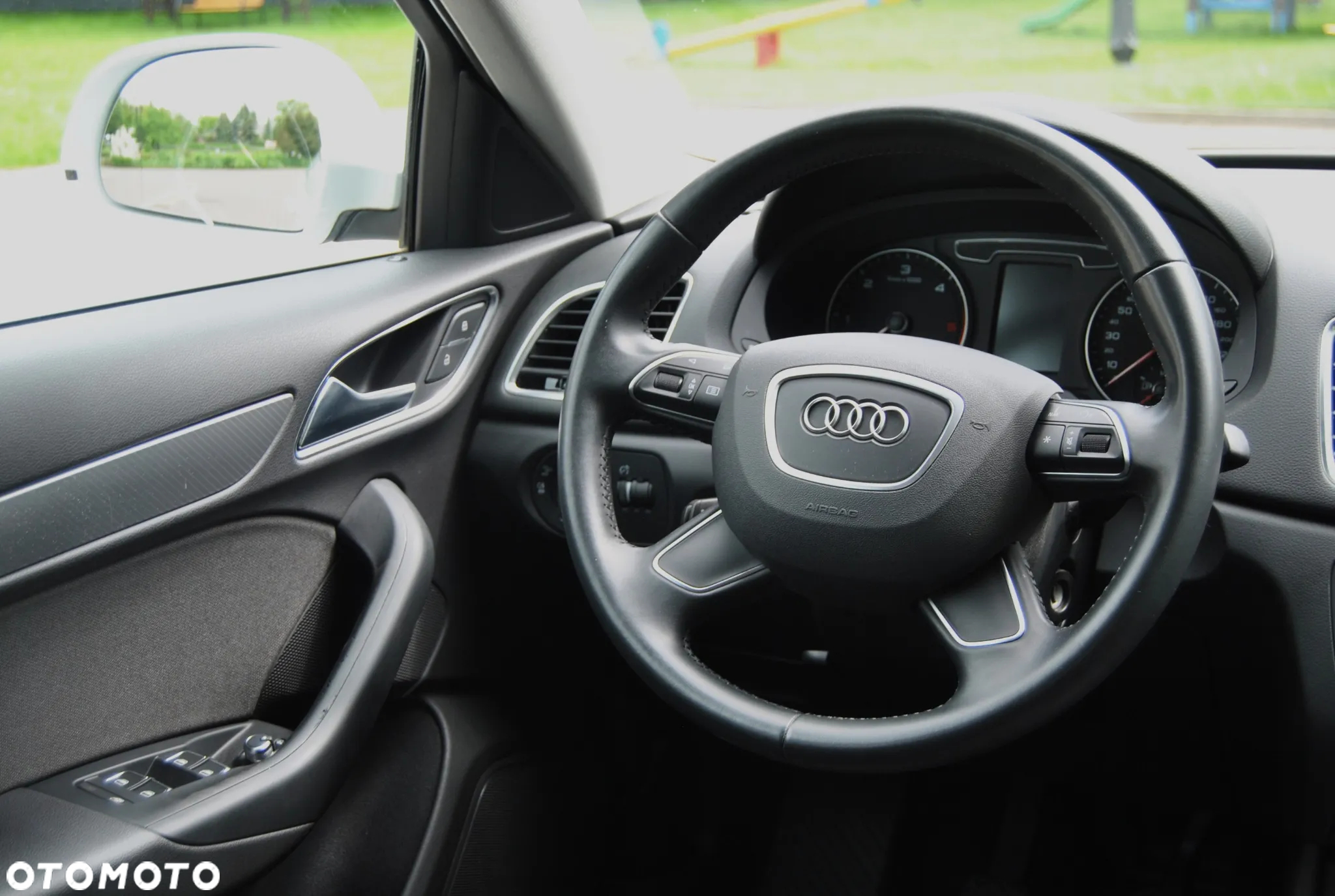 Audi Q3 2.0 TDI Design - 10