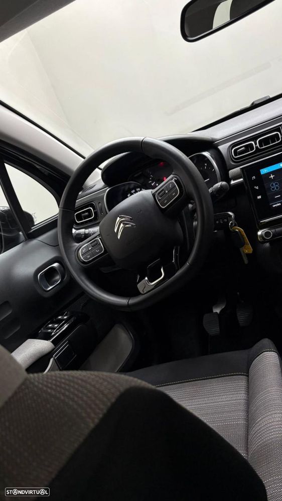 Citroën C3 1.2 PureTech Shine Pack - 27