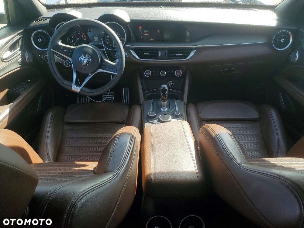 Alfa Romeo Stelvio 2.0 Turbo TI Q4 - 8