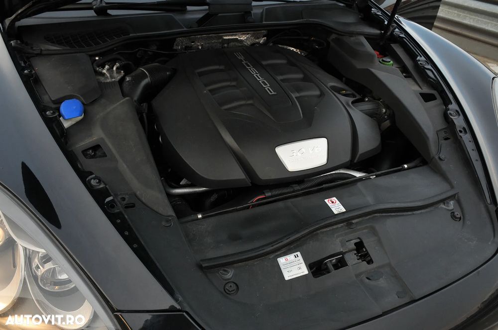 Porsche Cayenne Tiptronic S - 30