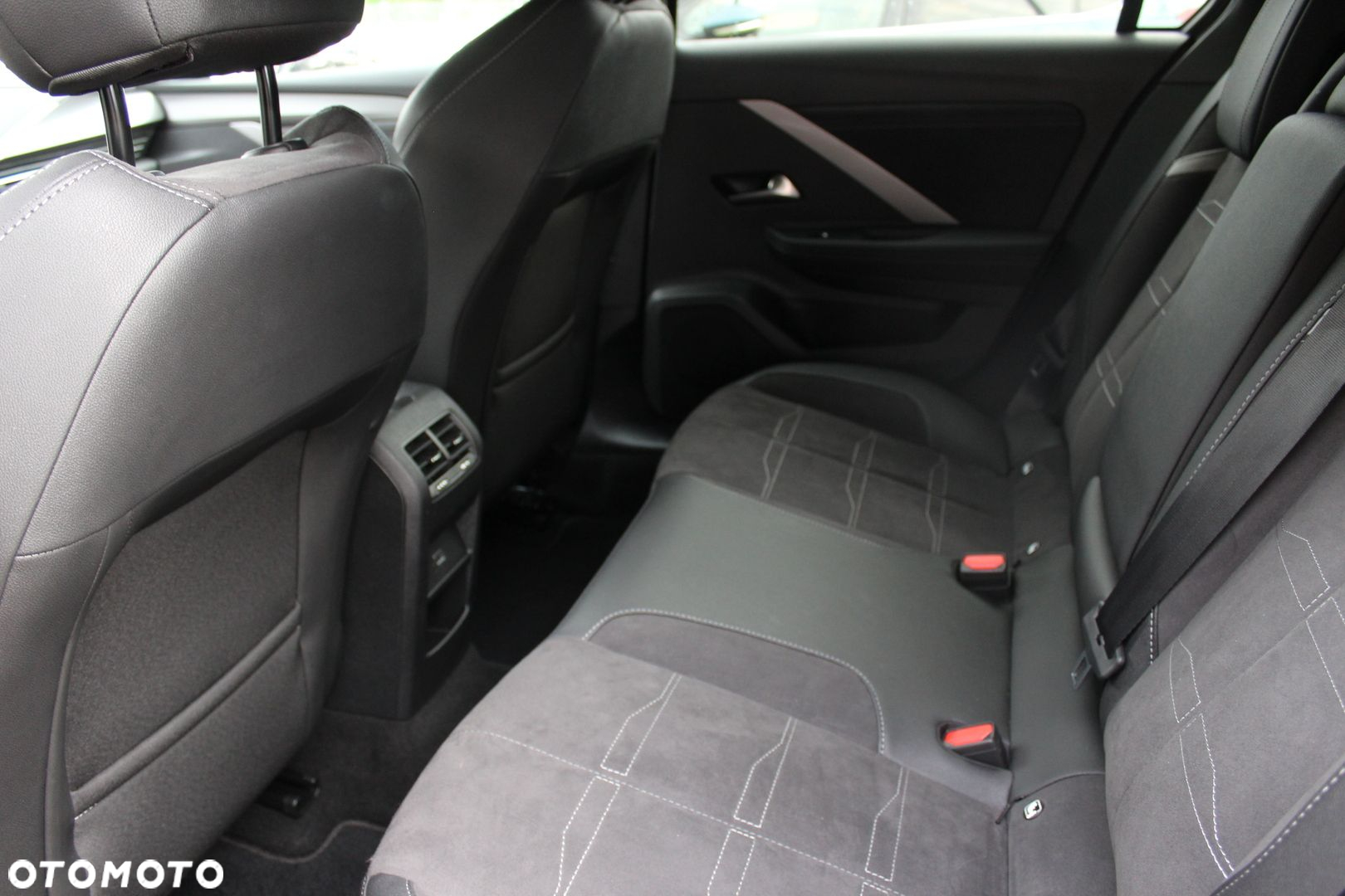 Opel Astra - 37