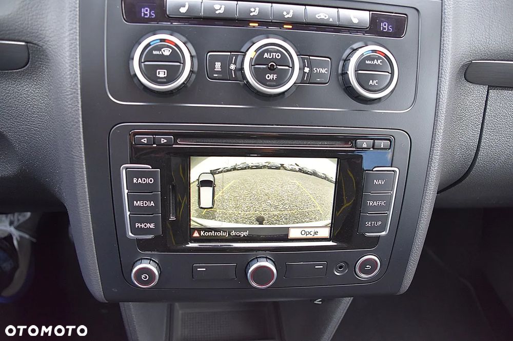 Volkswagen Touran 2.0 TDI DPF Comfortline - 25