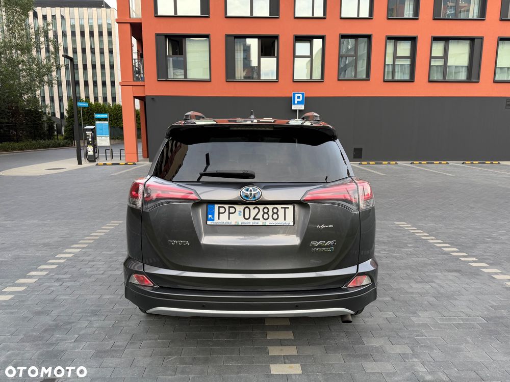 Toyota RAV4 - 5