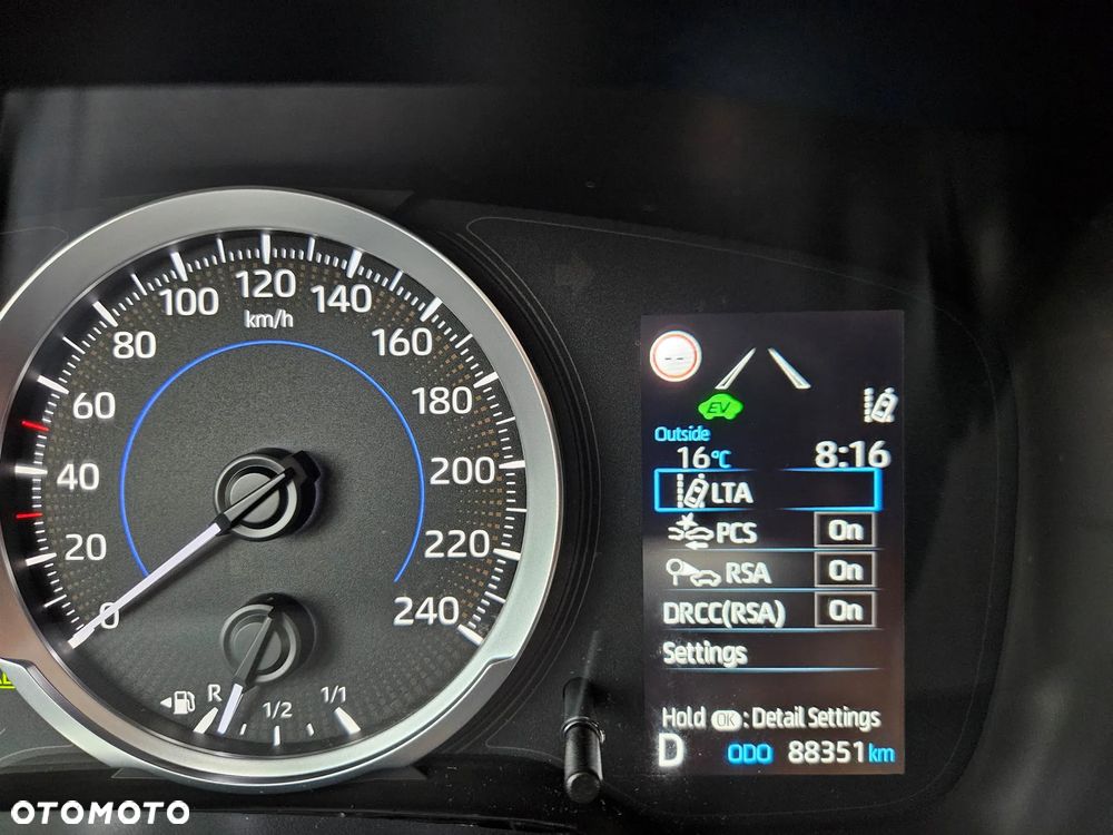 Toyota Corolla 1.8 Hybrid Comfort - 19