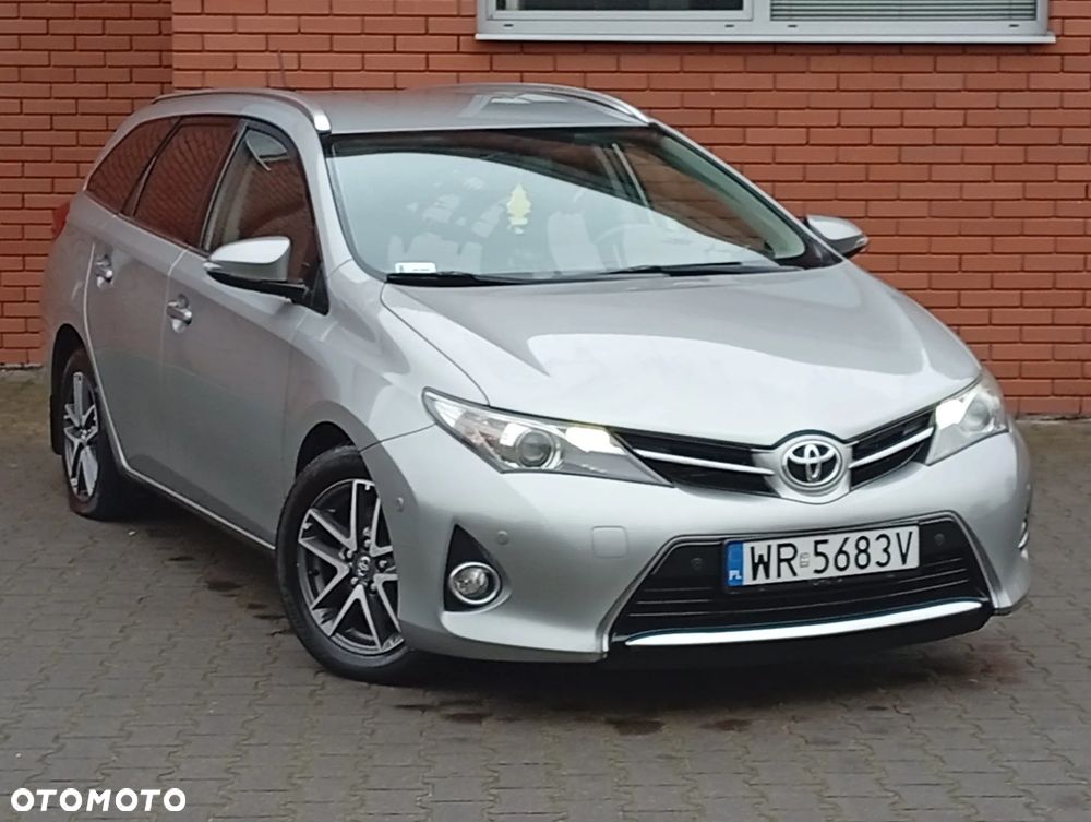 Toyota Auris - 2
