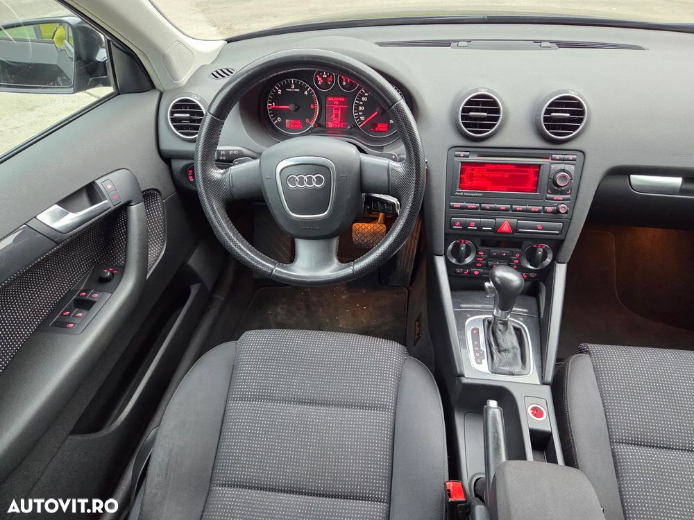 Audi A3 2.0 TDI Sportback DSG Attraction - 1