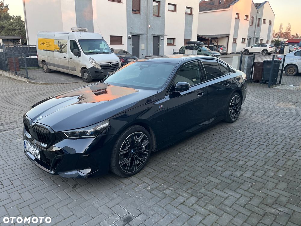 BMW Seria 5 550e xDrive - 3