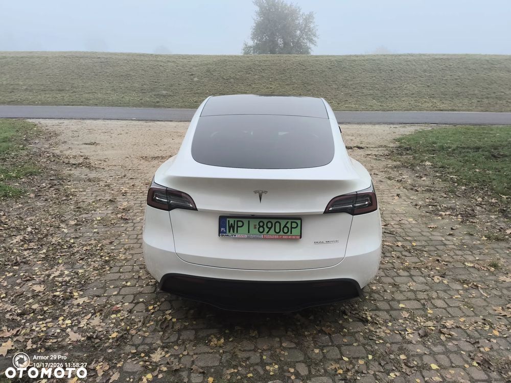 Tesla Model Y Long Range Dual Motor AWD - 5