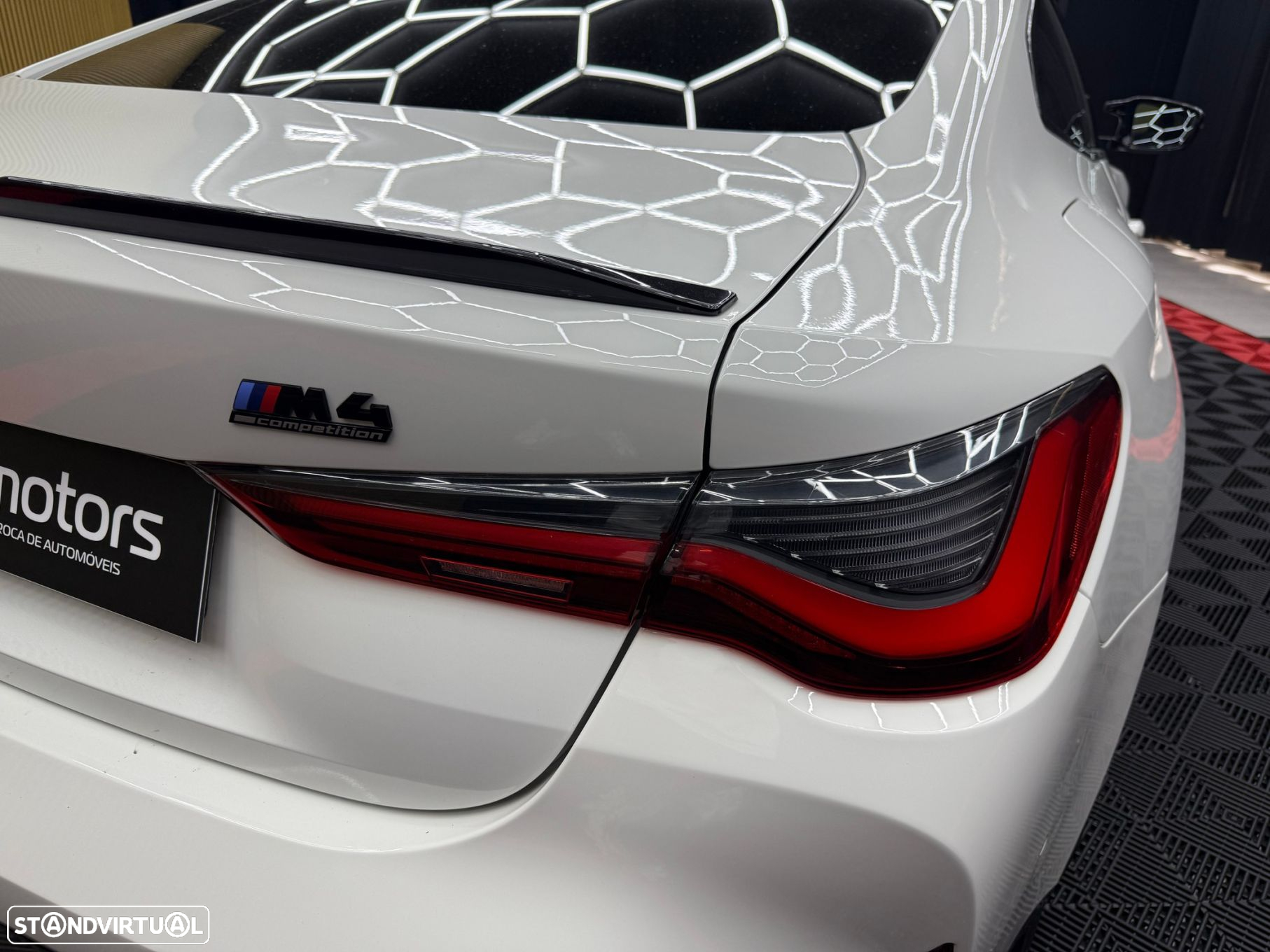 BMW M4 Competition - 18