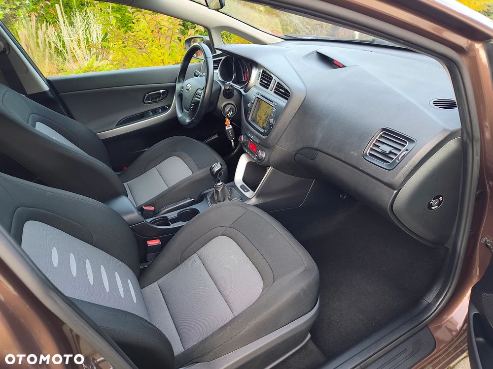 Kia Ceed - 23
