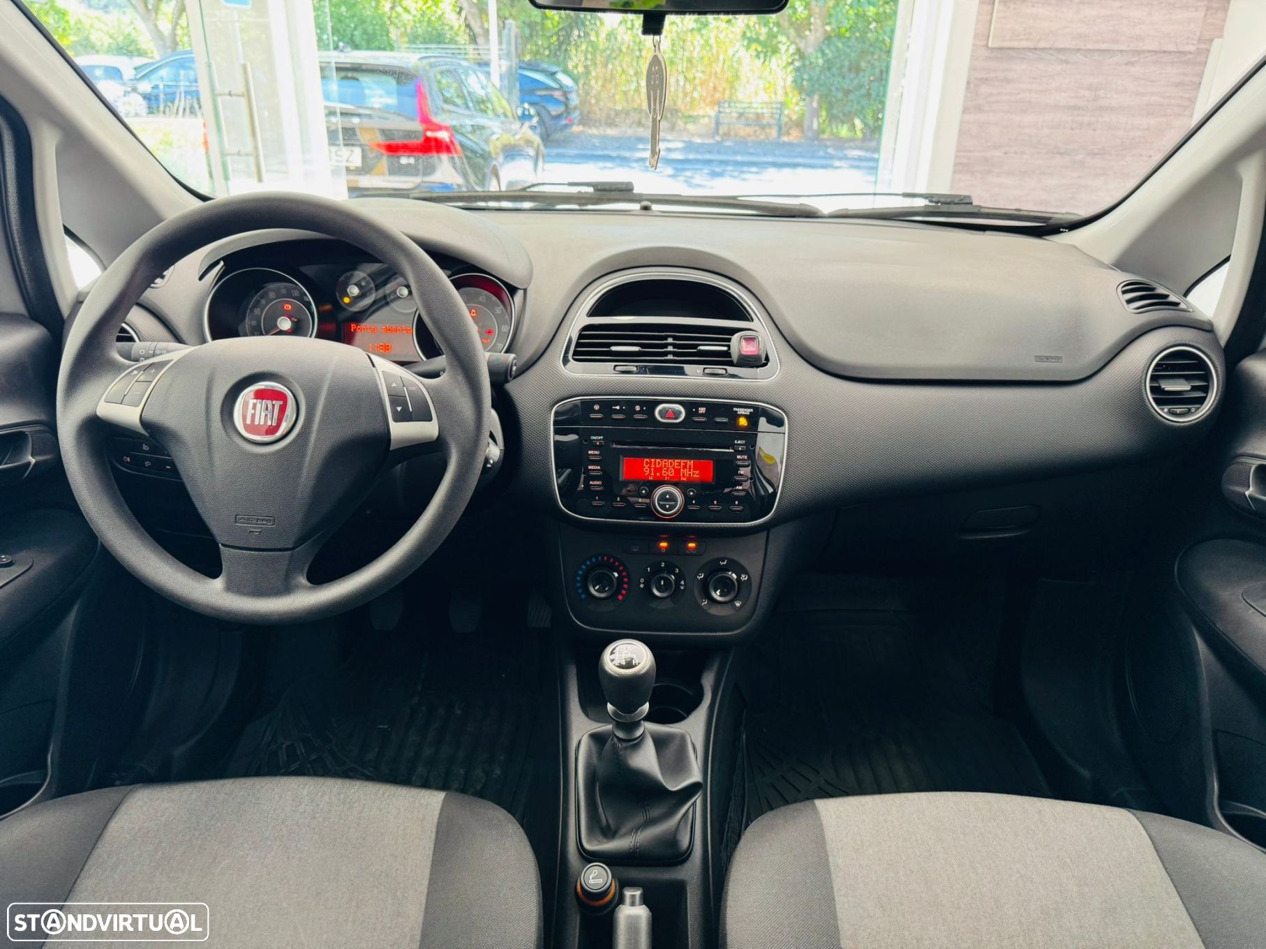 Fiat Punto 1.2 Lounge S&S - 8